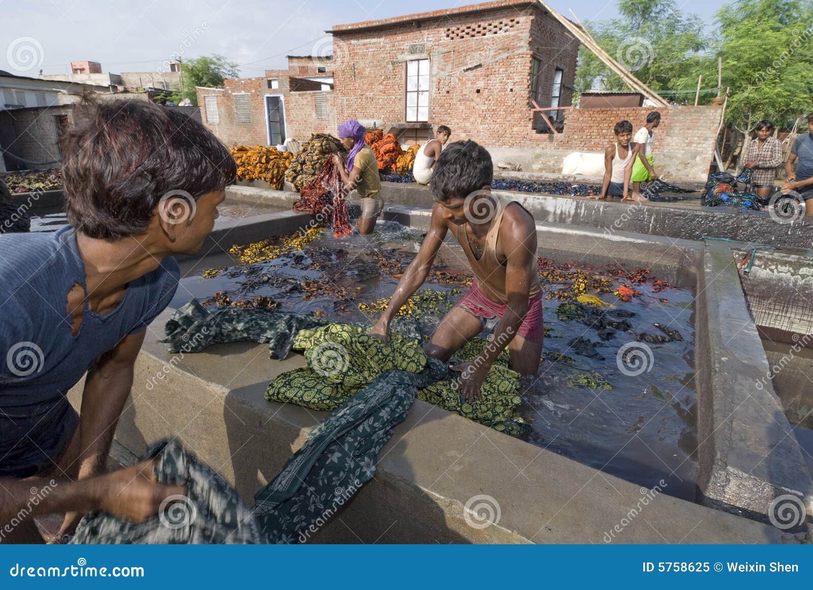 Working indian dyers editorial image. Image of handmade 5758625