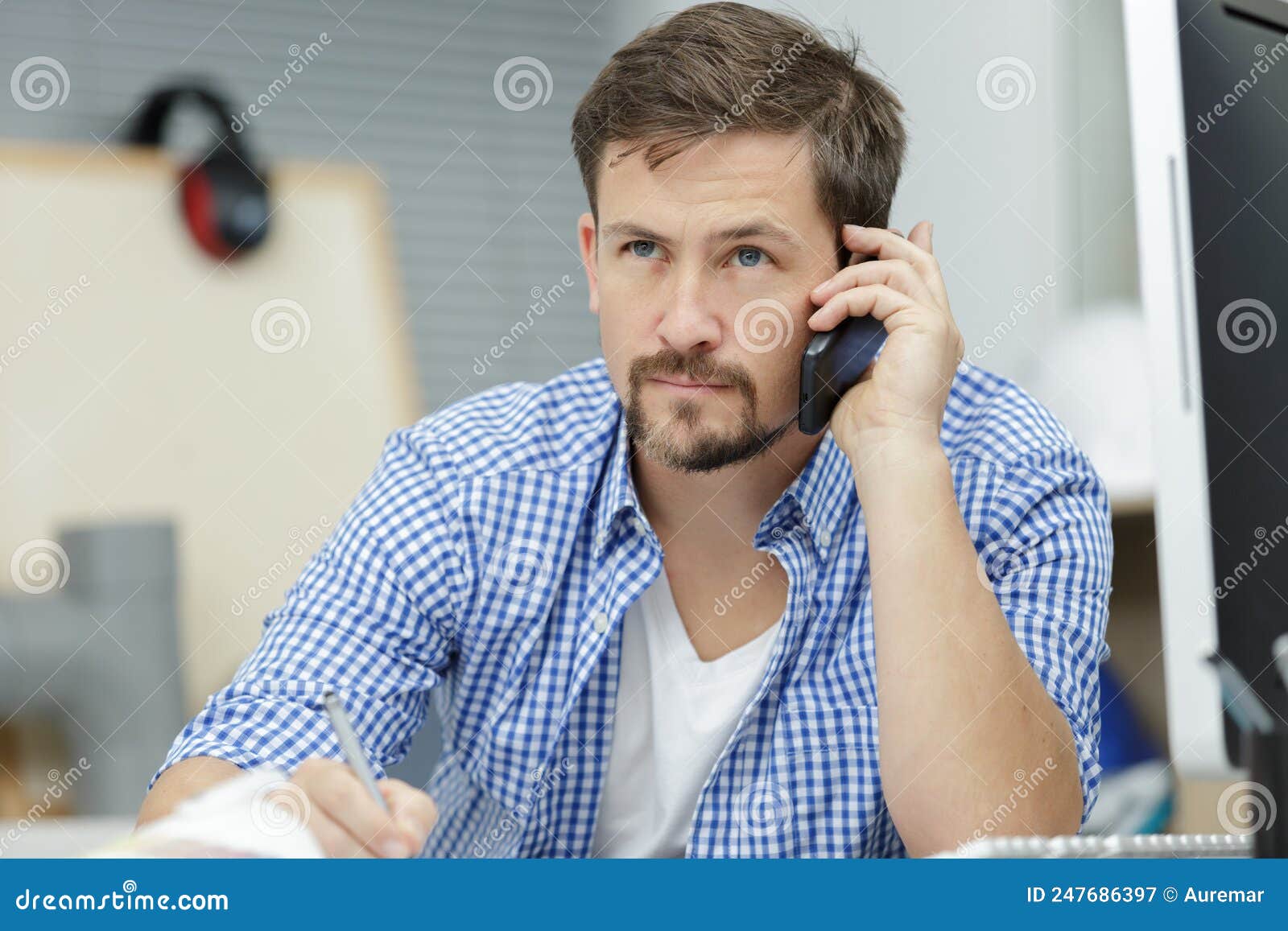 Repair Office Equipment Master Accepts Order by Phone Stock