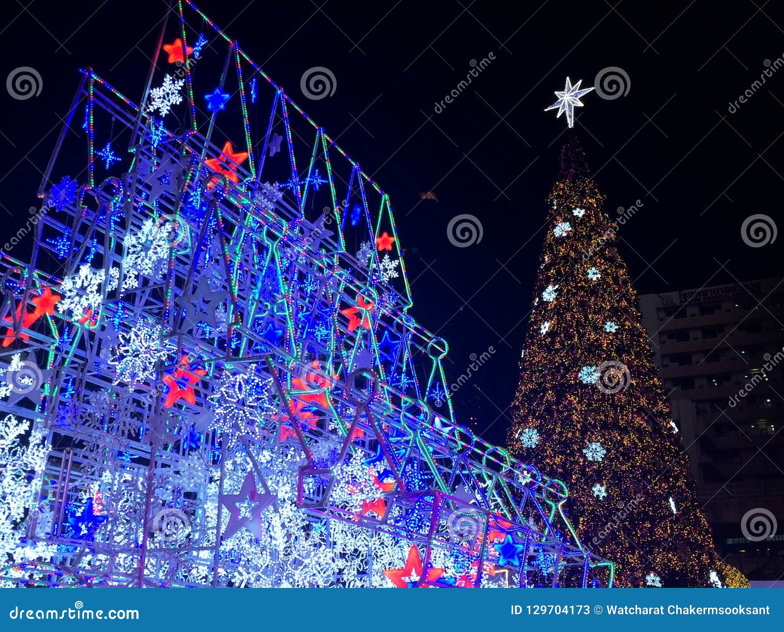 The World S Most Illuminated Christmas Tree Centralworld Bangkok Thailand Stock Image Image Of Allday Ribbons 129704173