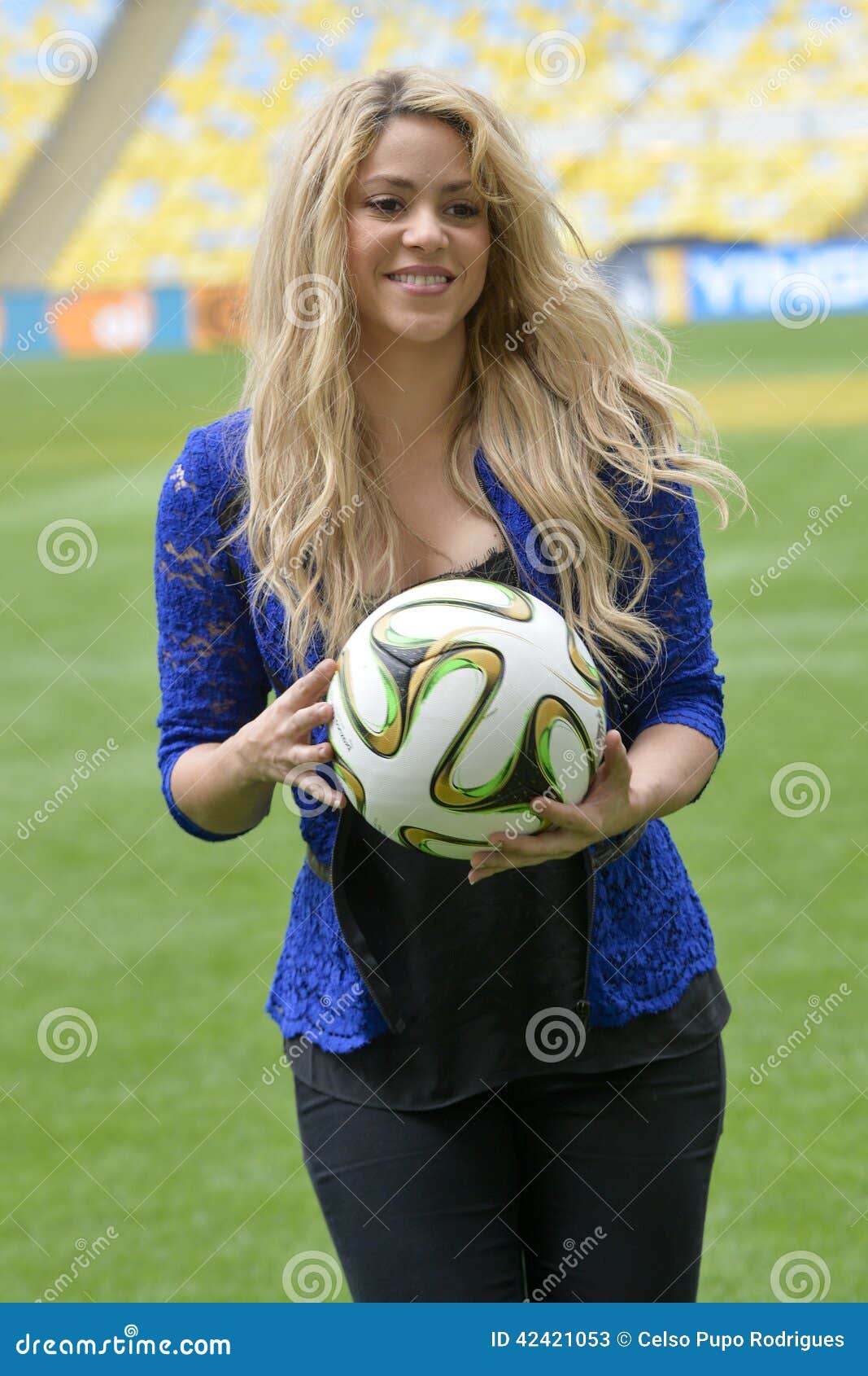 World Cup 2014 editorial stock photo. Image of ball, brazilians - 42421053