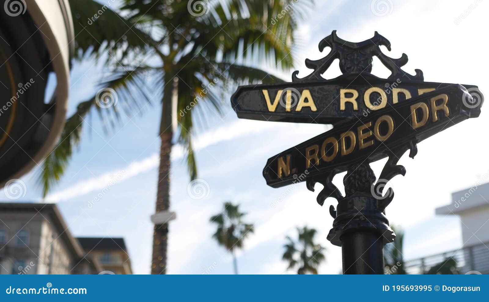 World famous Rodeo Drive symbol, Cross Street Sign, Intersection in Beverly  Hills. Touristic Los Angeles, California, USA. Rich wealthy life  consumerism, Luxury brands and high-class stores concept. Stock Photo