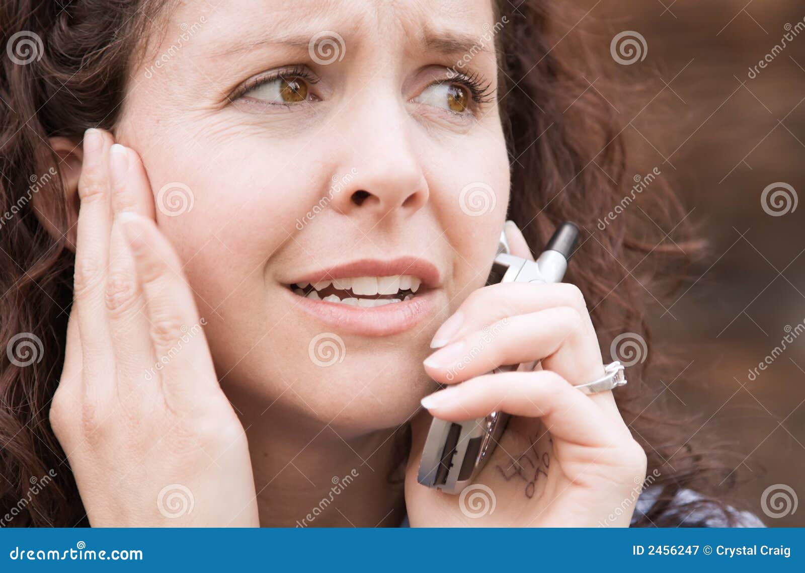 worried cell phone call