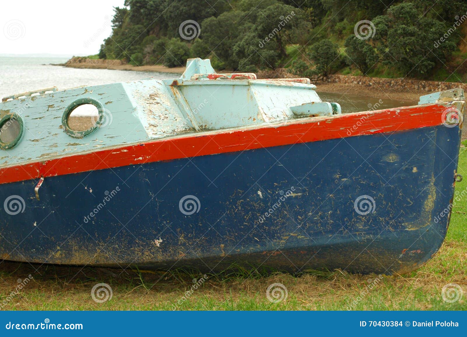 Wreck of Small Plywood Sailboat Stock Photo - Image of boat, vintage:  70430384