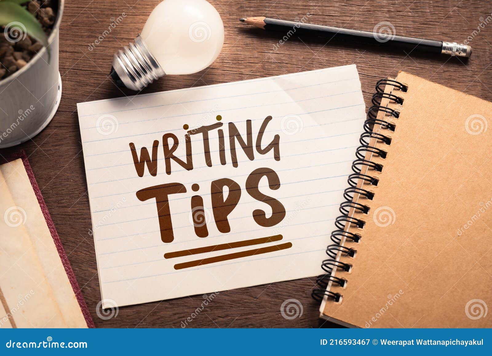 writing tips note on the desk