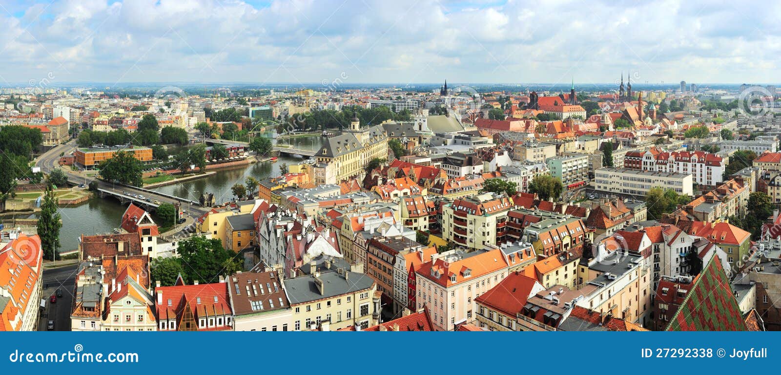 Vista aerea su Wroclaw dalla cattedrale della st John The Baptist. Wroclaw è il capitale storico della Slesia.