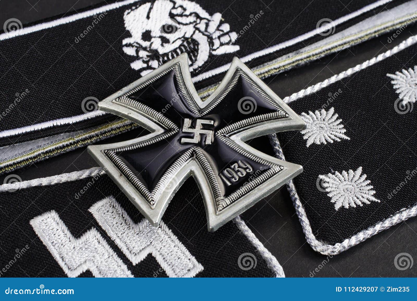 Ww2 German Waffen Ss Military Insignia With Iron Cross Award