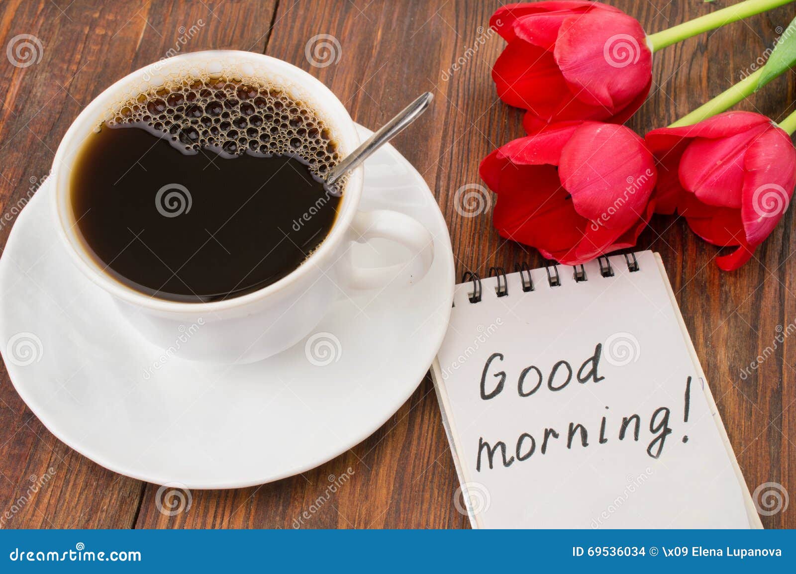 Xícara De Café, Tulipas E Massagem Do Bom Dia Foto de Stock - Imagem de caneca, azul: 69536034 Xícara De Café, Tulipas E Massagem Do Bom Dia Foto de Stock - Imagem de caneca, azul: 69536034