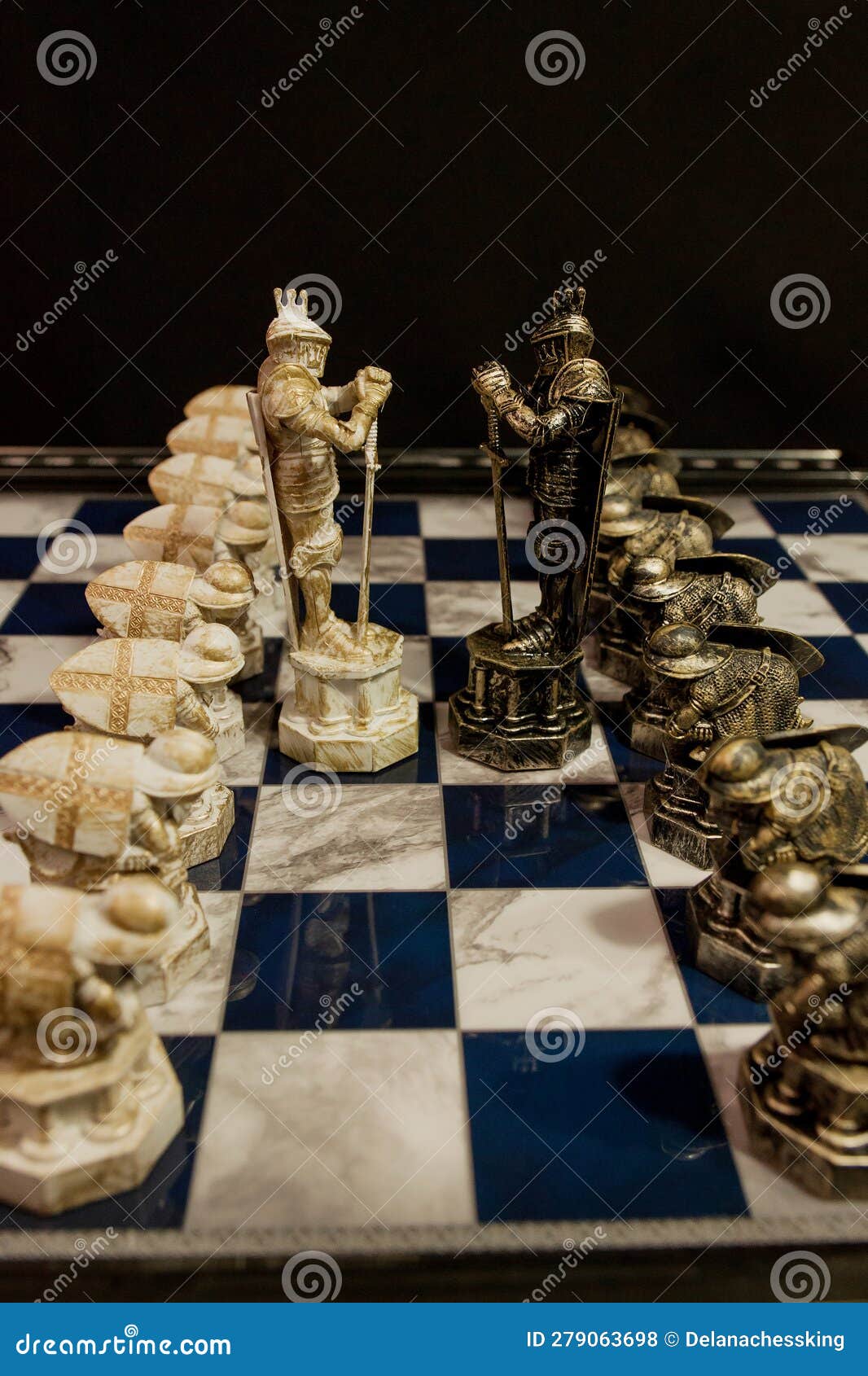 Xadrez Harry Potter Dois Reis E Peões Foto de Stock Editorial - Imagem de  madeira, xadrez: 279063698