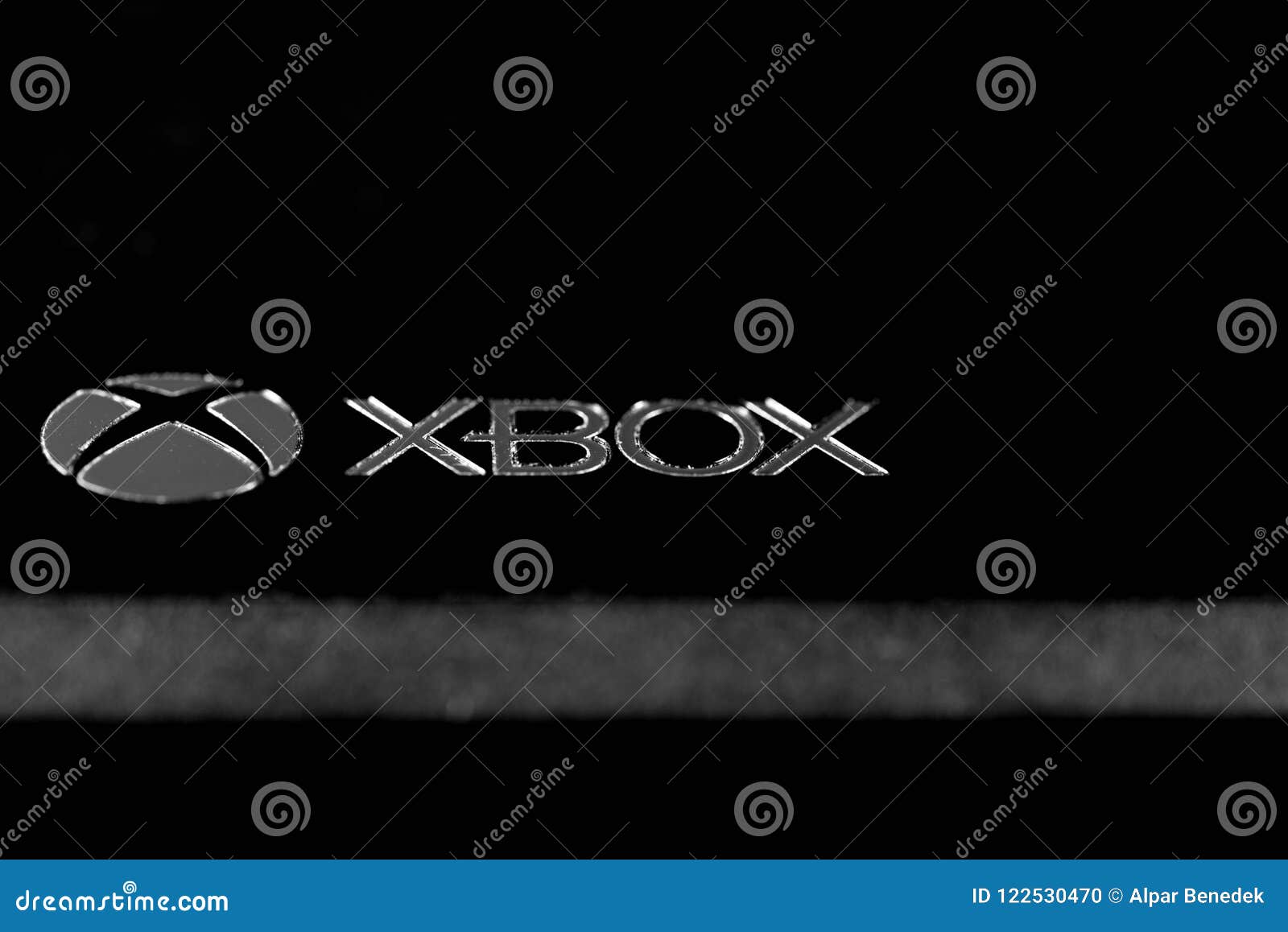 Xbox Um Fim Do Logotipo Do Jogo De Video Acima Do Tiro Imagem
