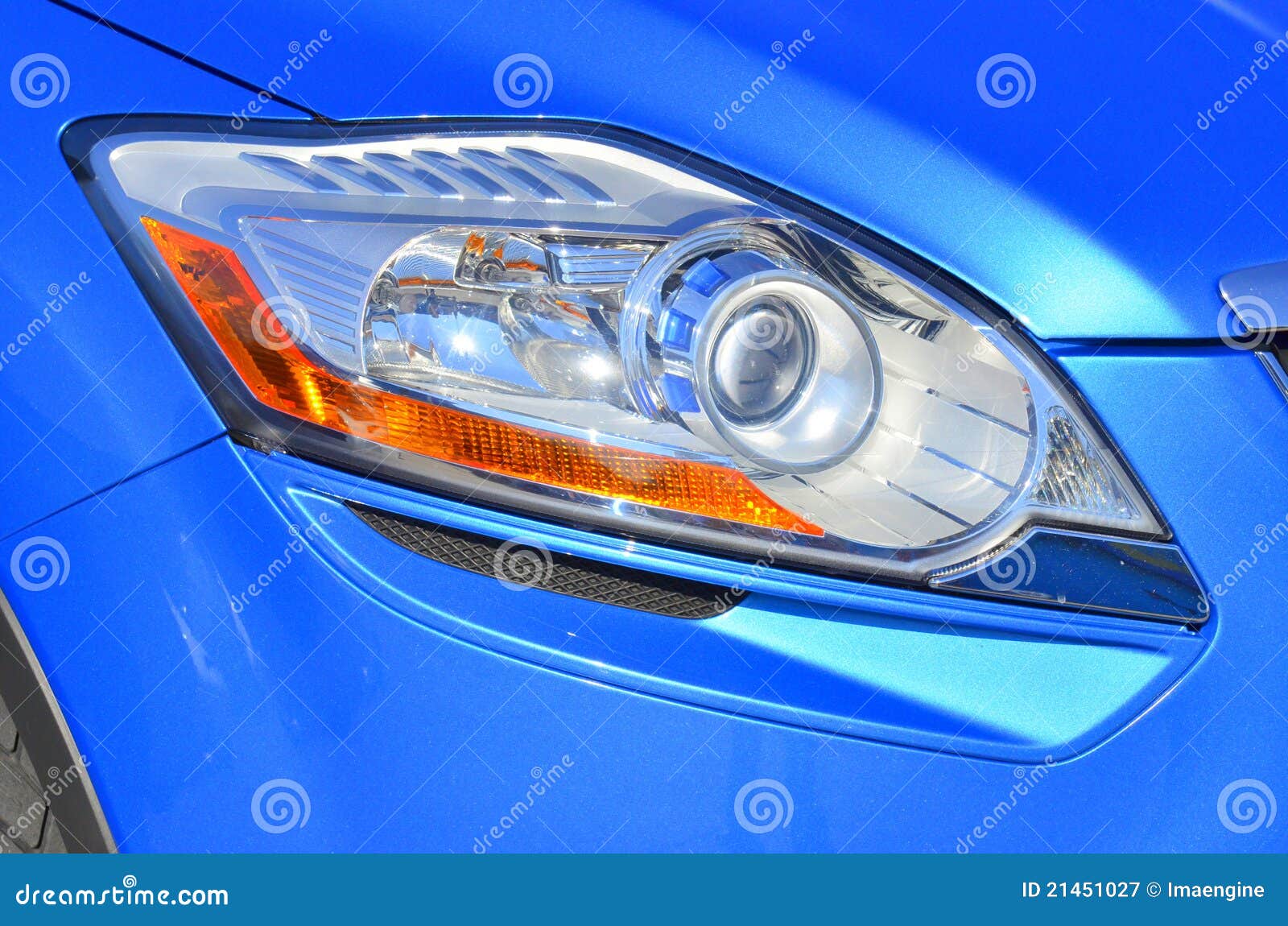 Xenon car headlight stock image. Image of reflection 21451027