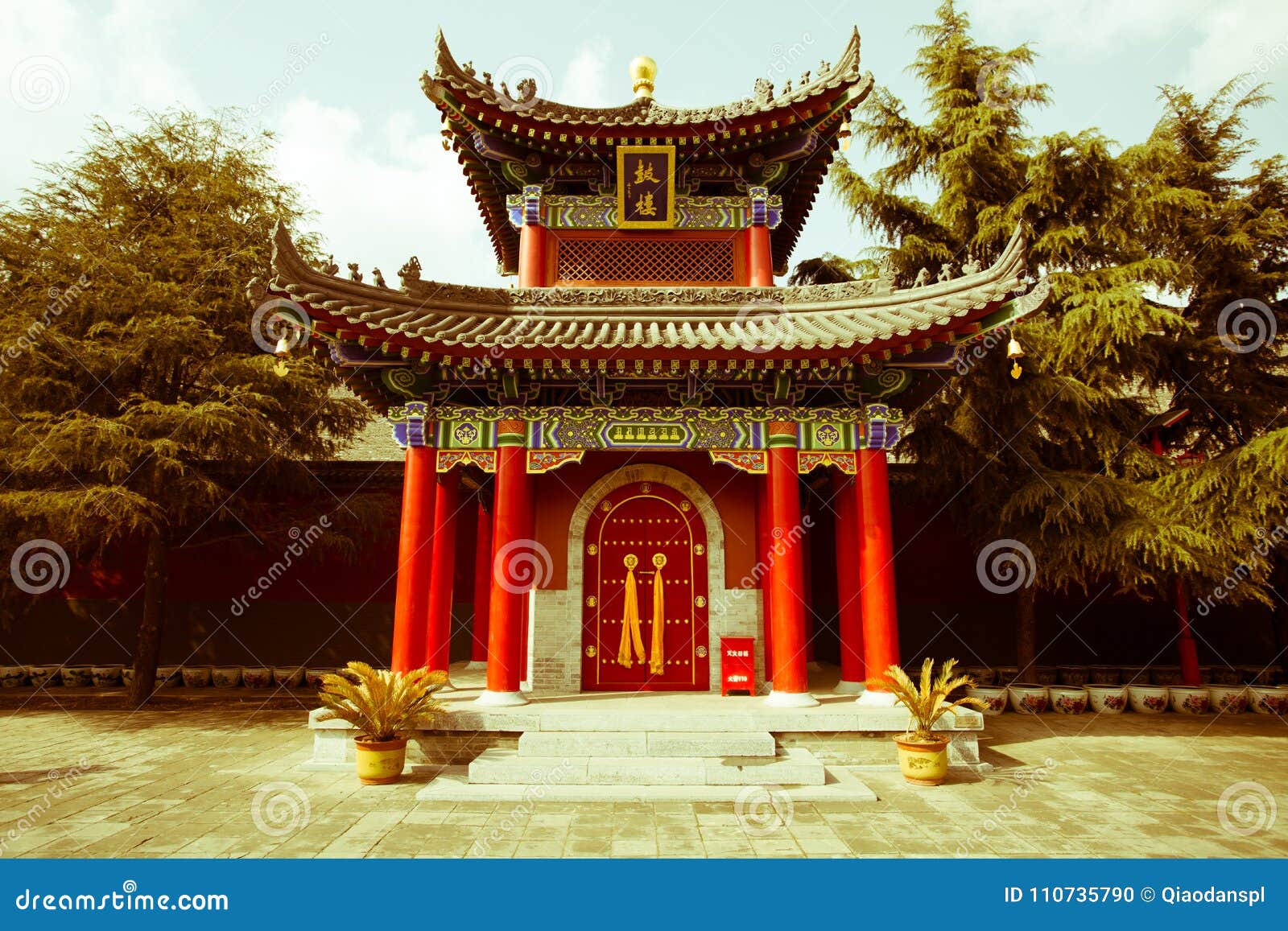 xi`an guangren temple ancient chinese architecture gulou