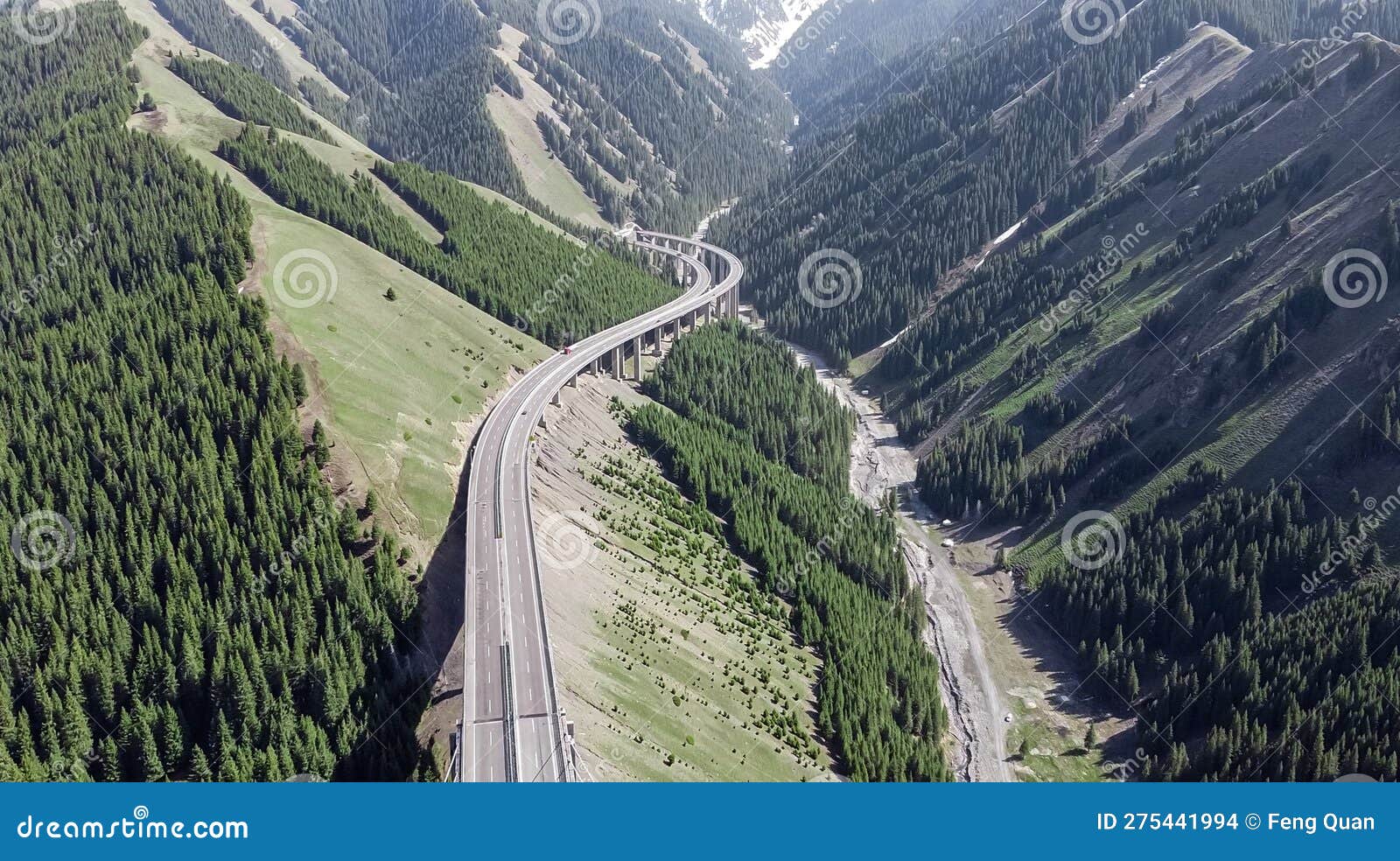 xinjiang guozigou bridge is an important hub of china's one belt one road project