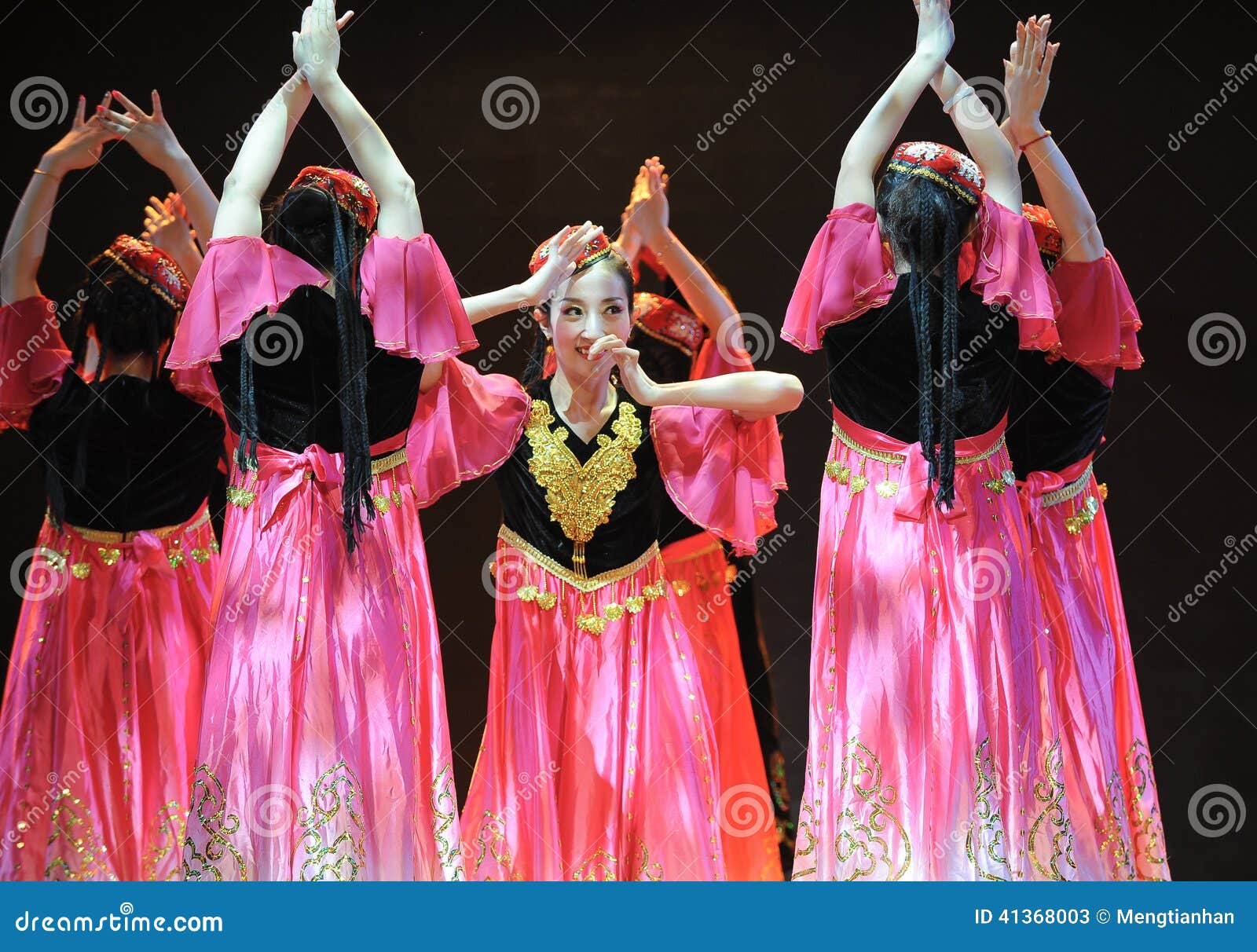 Xinjiang Song and Dance: Pipa Playing Editorial Stock Image - Image of  singing, program: 41750929