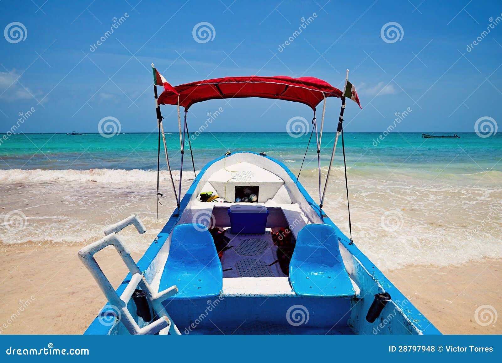 yacht moored in playa paraiso, mayan riviera,