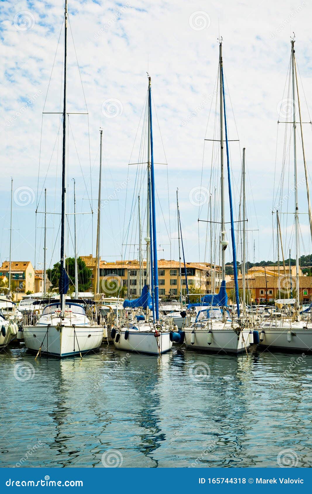 yacht docking in st tropez