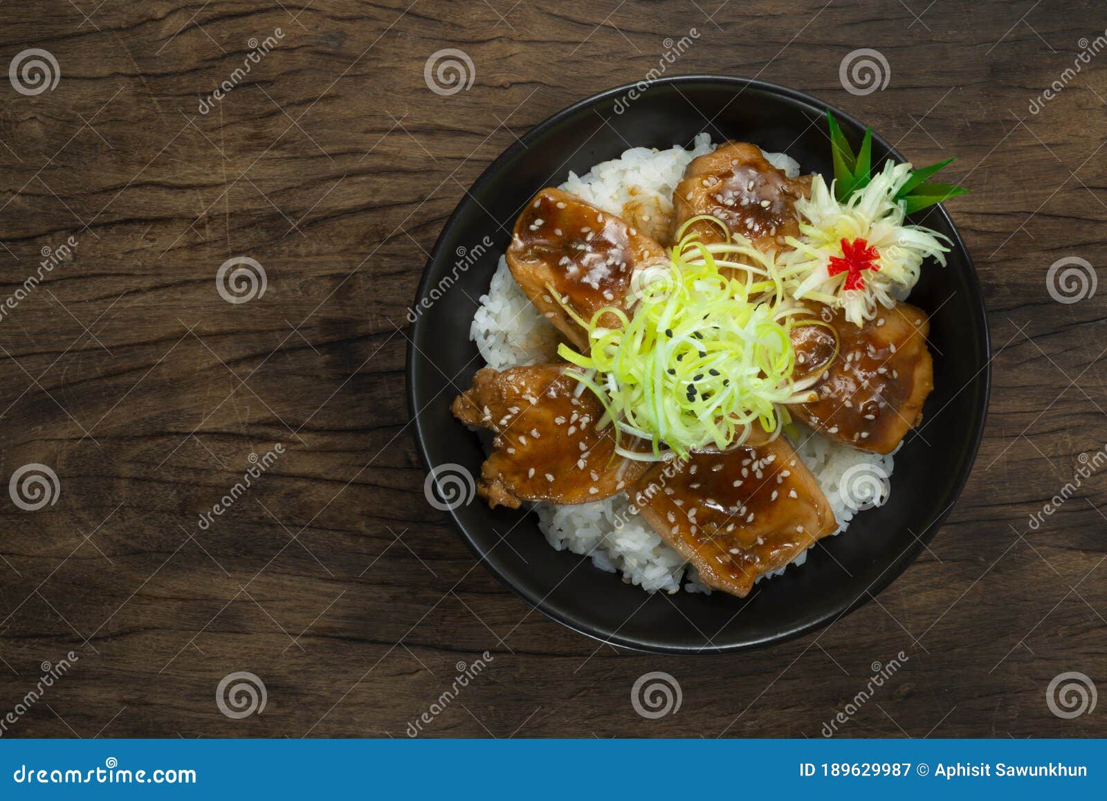 Yakitori Don Ontop Leek Slice Sprinkle Sesame Chicken Teriyai Sauce on ...