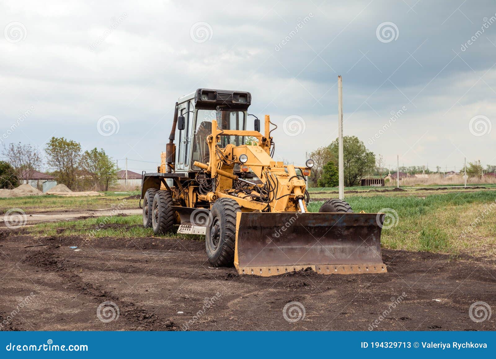 yellow bulldozer with bucket. wheel loader. heavy equipment machine. tractor front loader. construction machinery