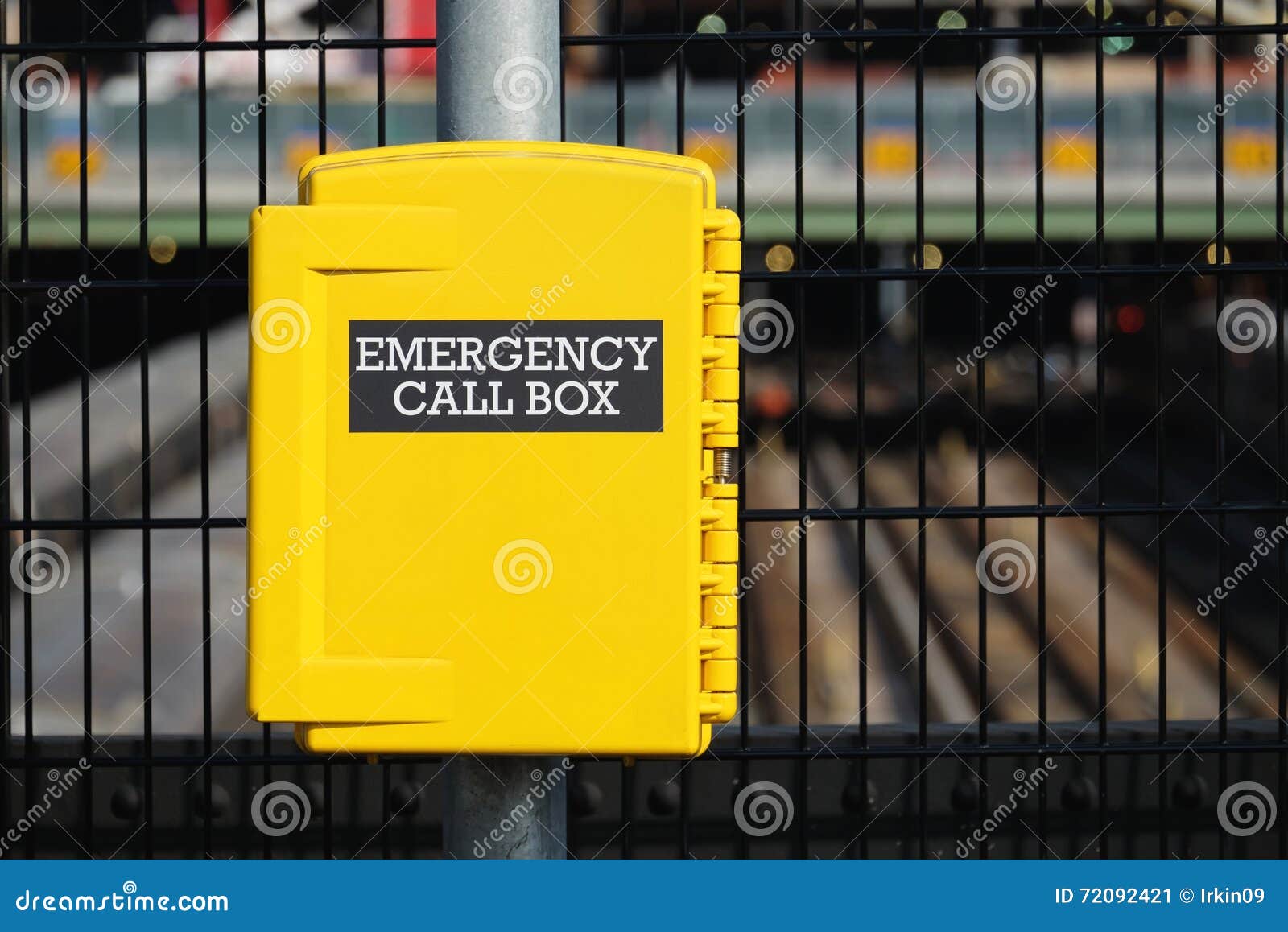 Yellow Emergency Exit Sign RoyaltyFree Stock Photography