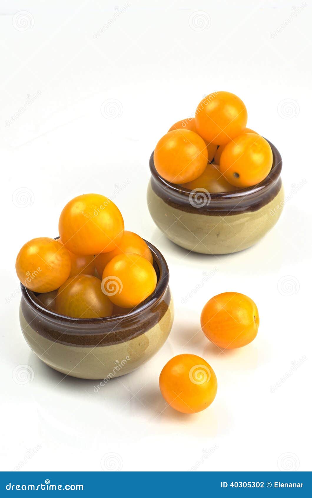 Yellow grape tomatoes stock photo. Image of full, grape 40305302
