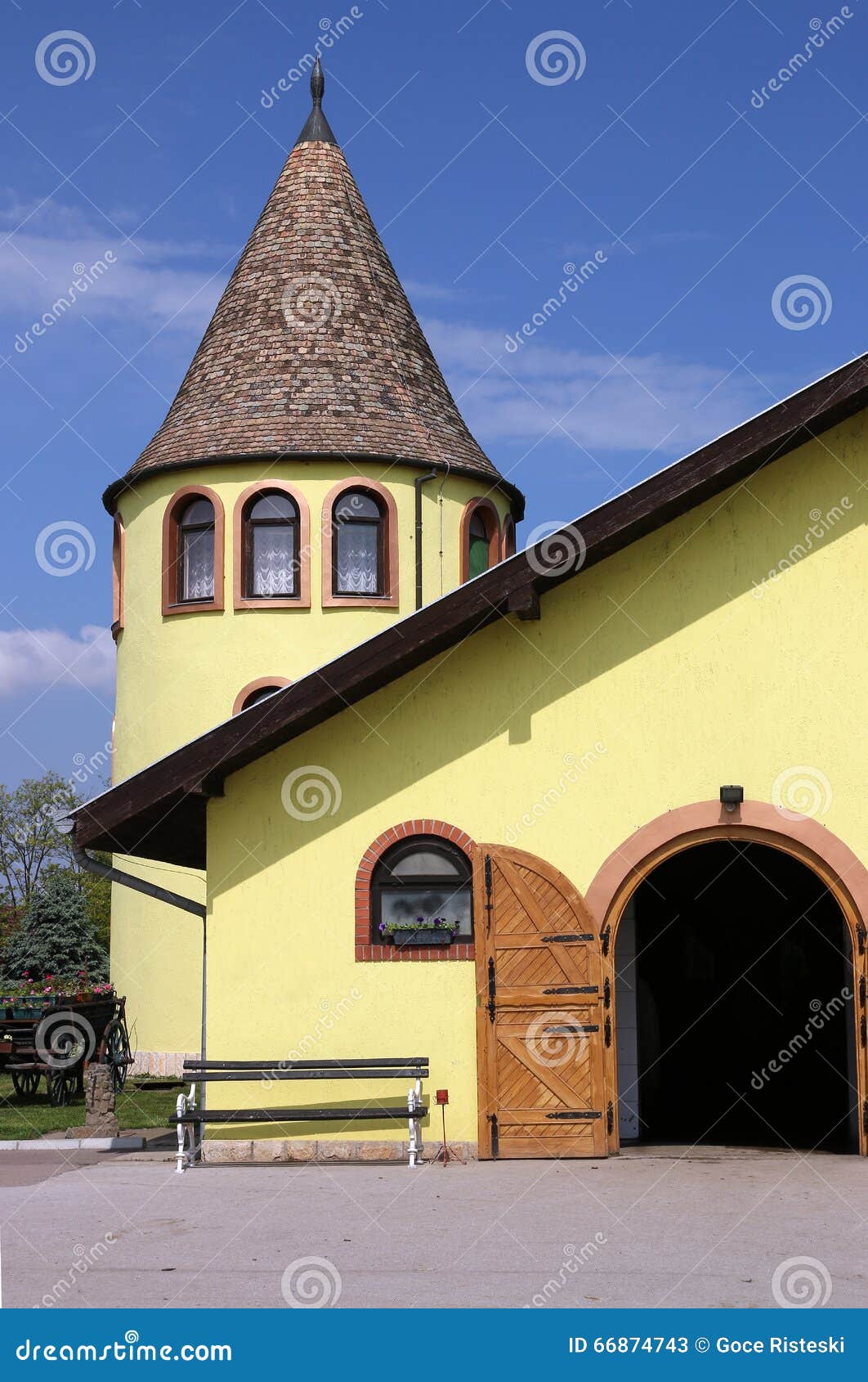 Yellow horse stable farm stock image. Image of beautiful 66874743