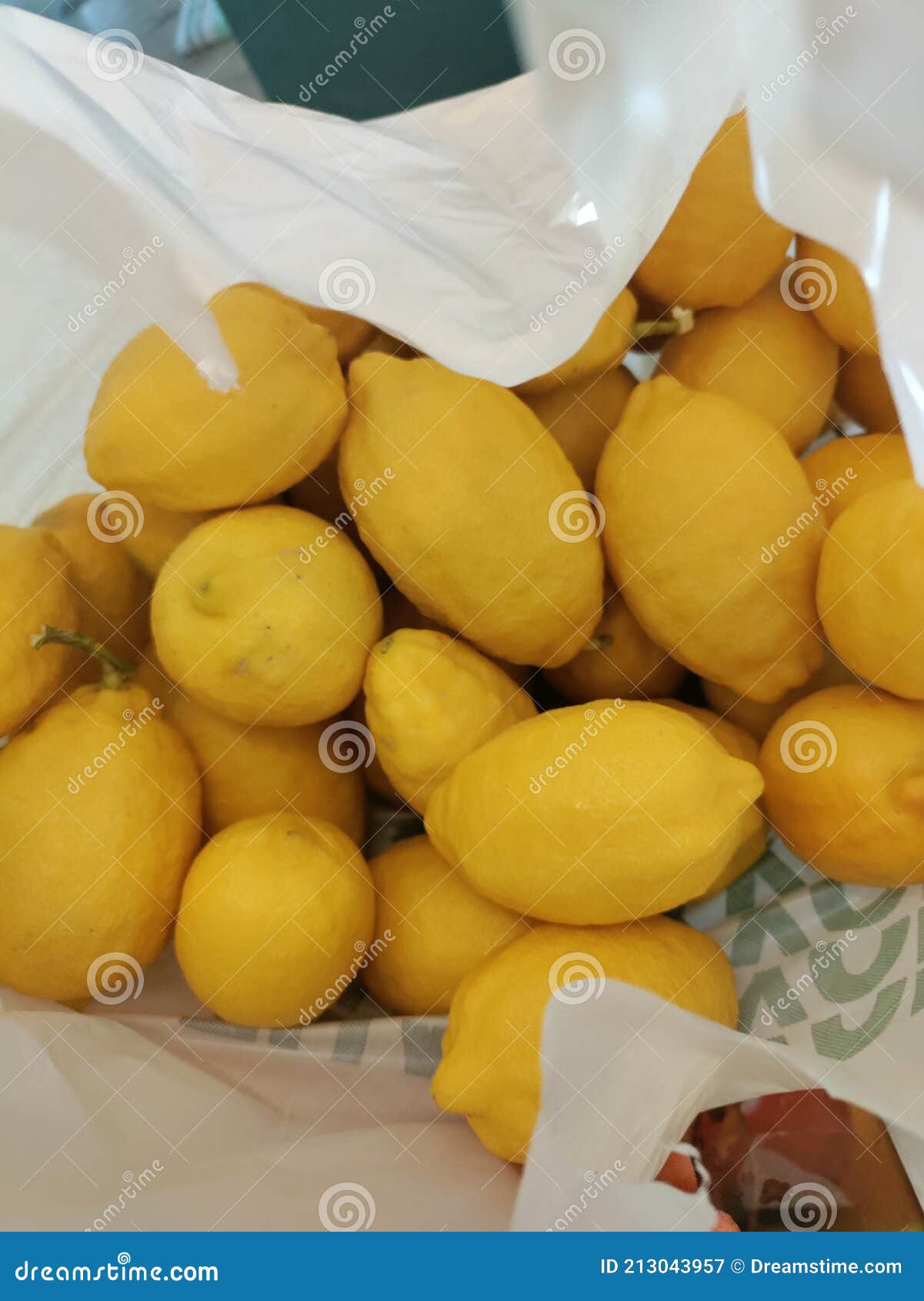 yellow lemons limones