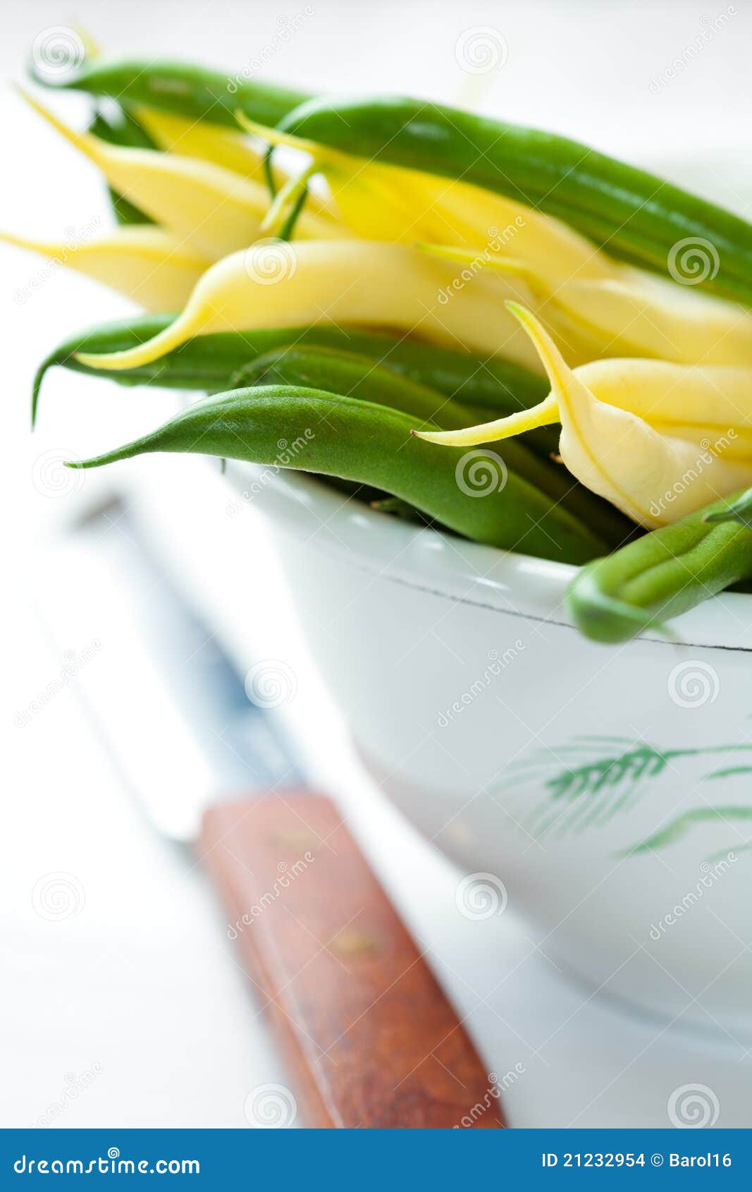 Yellow Wax Beans and French Beans Stock Photo Image of bowl, green