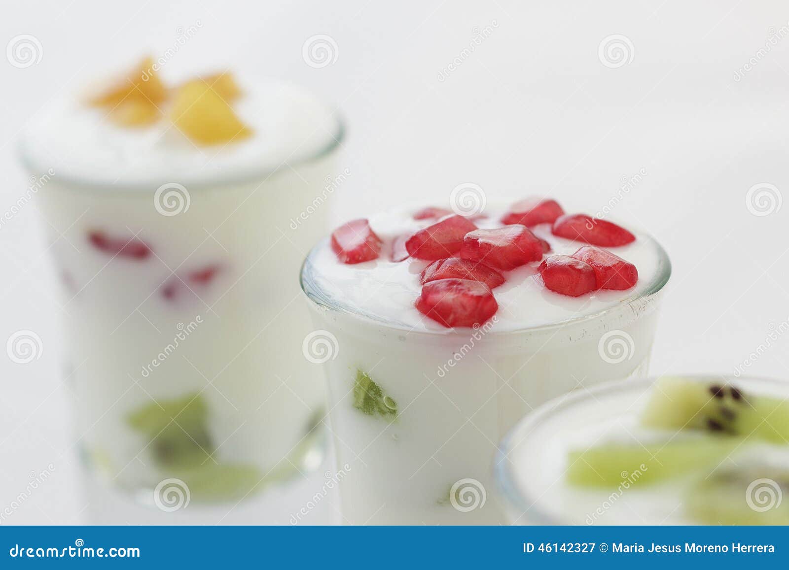 yogurt with fresh fruit