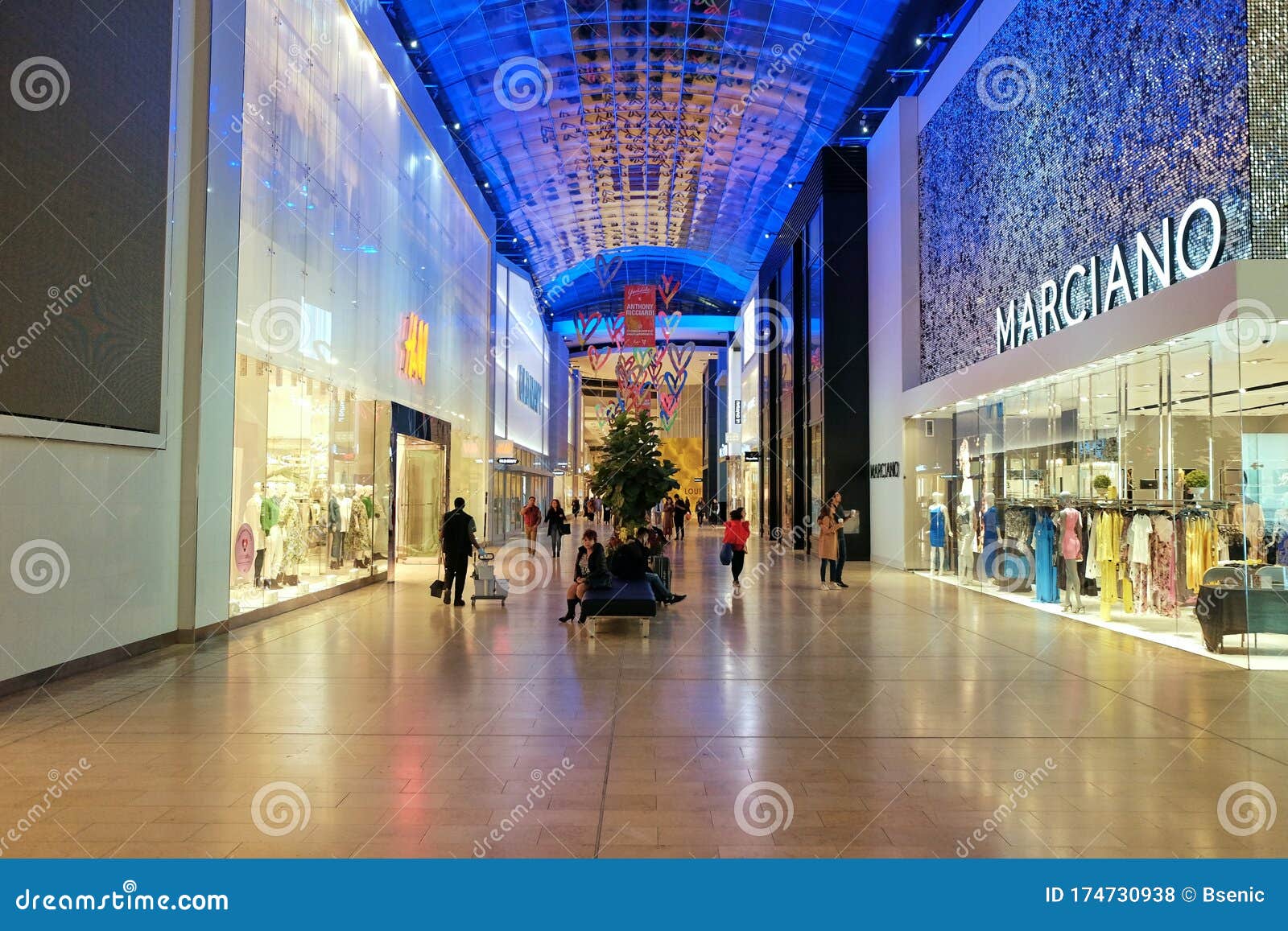 Shopping at Yorkdale Shopping Centre