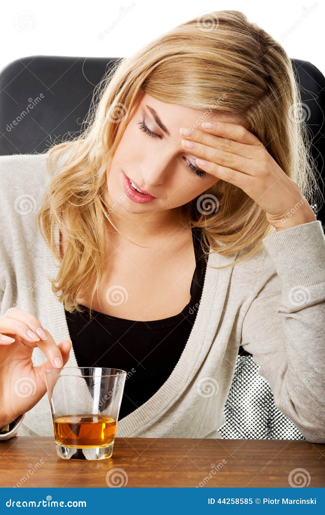 Yound Woman In Depression Drinking Alcohol Stock Image Image Of Pensive Addiction 44258585