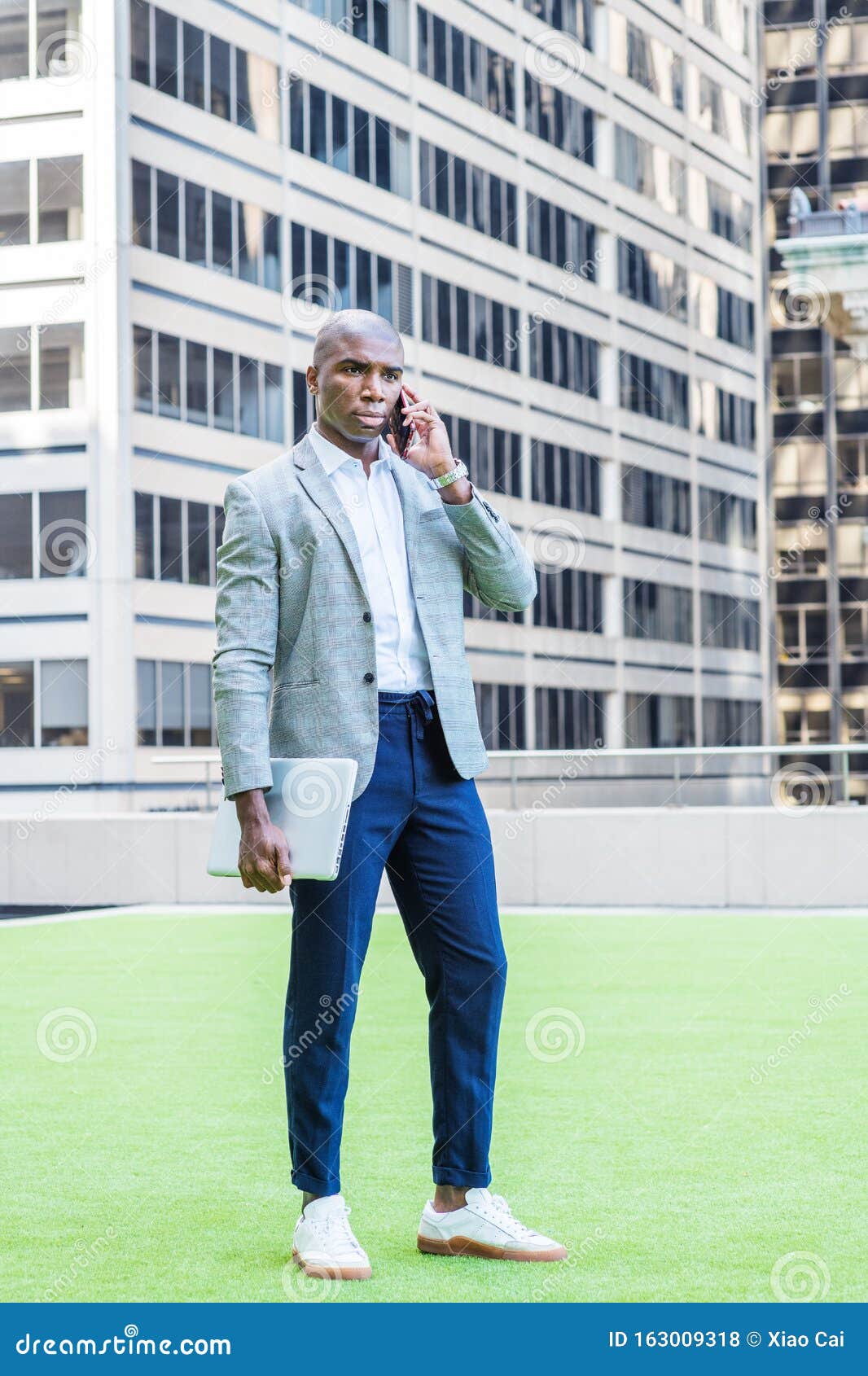 Young African American Businessman Street Fashion in New York City ...