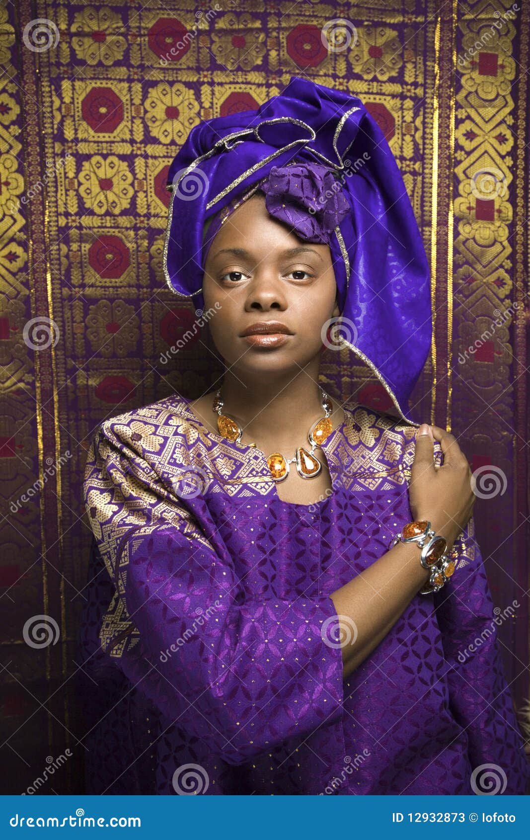 Traditional african woman hi-res stock photography and images - Alamy