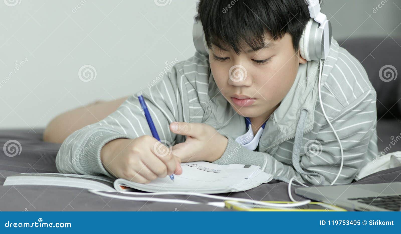 sample essay of opinion kite runner