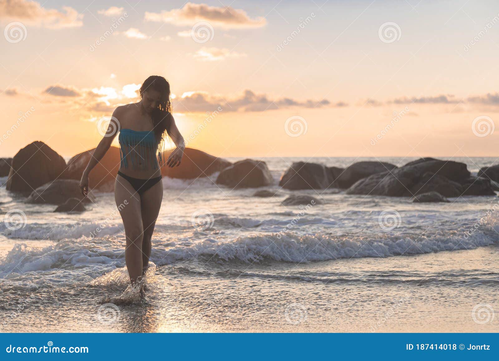 Surfer girl workout