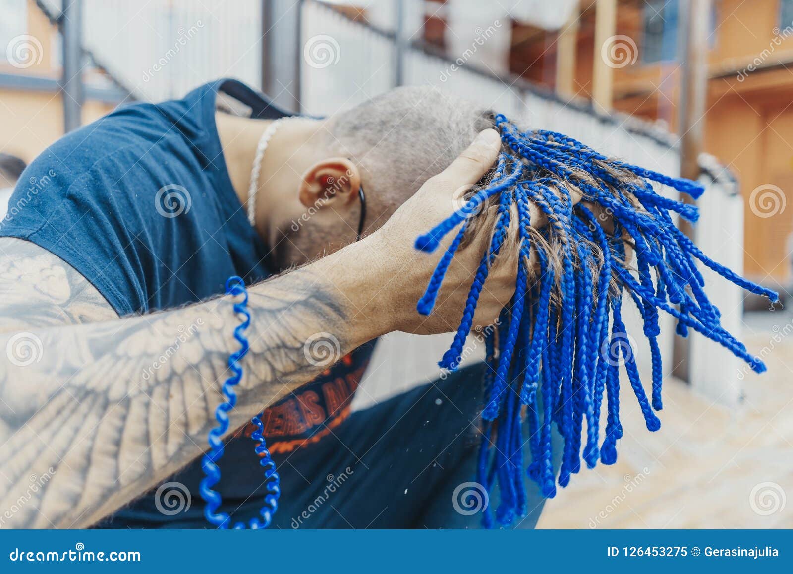 blue tip hair man