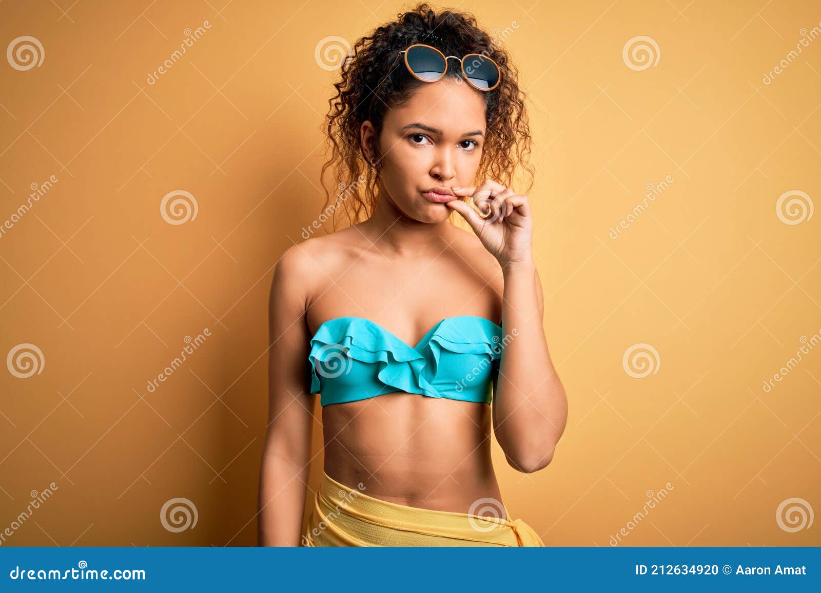 29 Zipper Bikini Top Images, Stock Photos, 3D objects, & Vectors