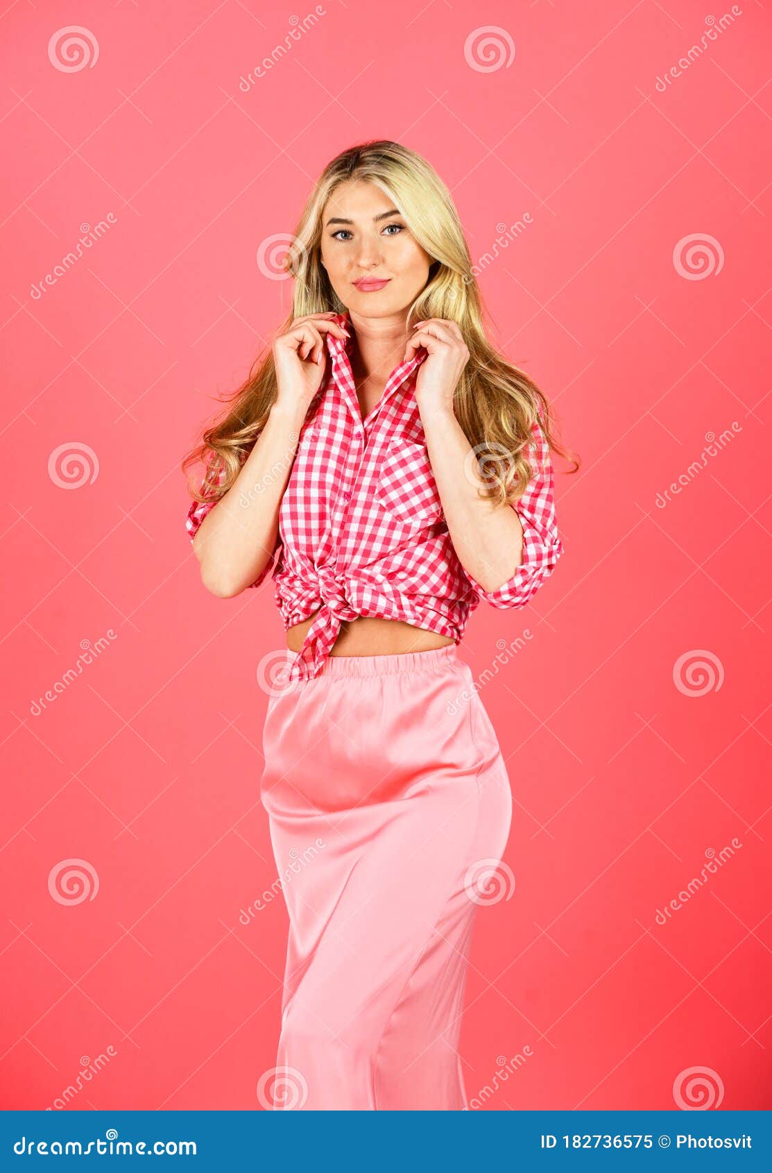 Young and Beautiful. Beauty and Fashion. Blonde Wear Vintage Clothes. Retro  Woman with Makeup Stock Image - Image of elegant, makeup: 182736575