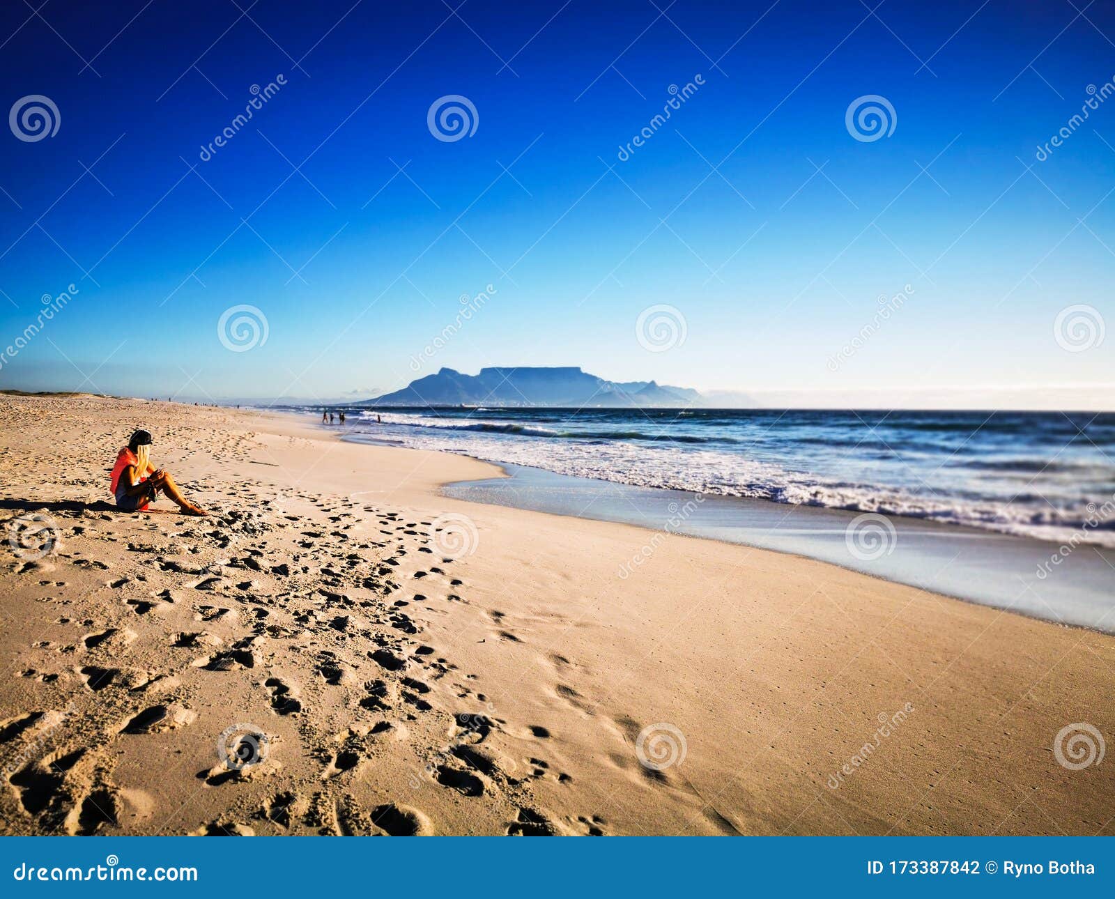 beach sand table