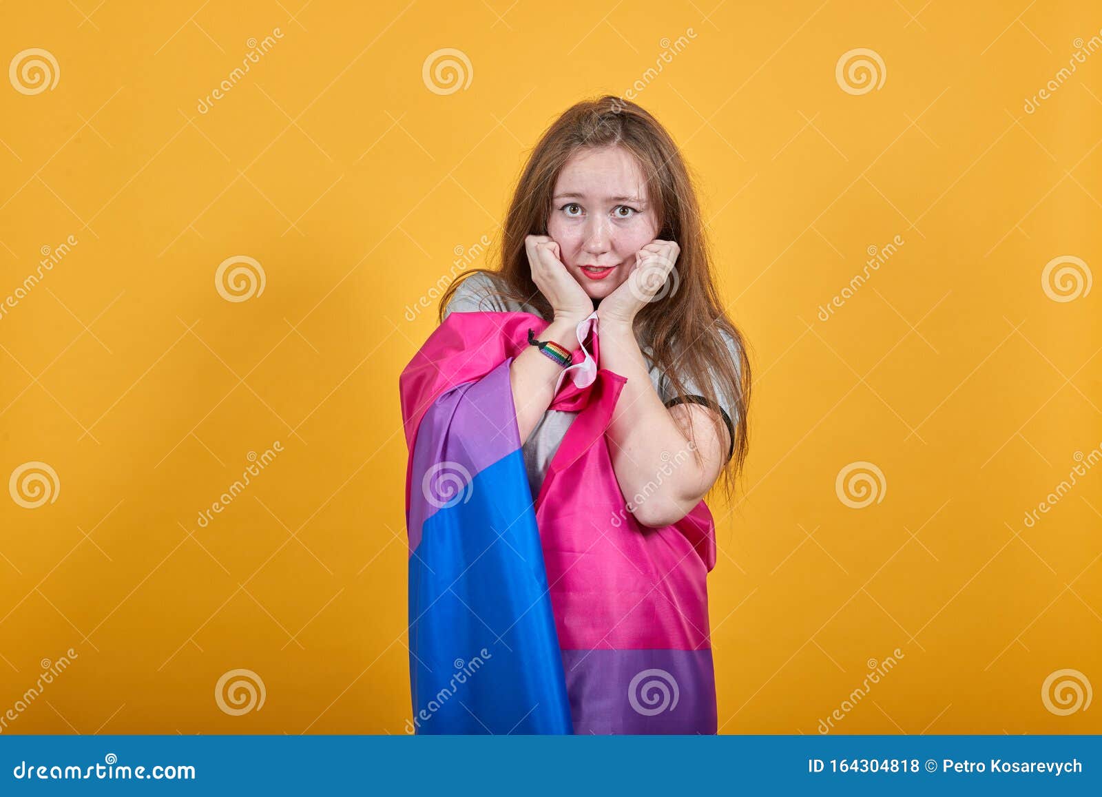 teen girl brunette model bisexual free hd photo