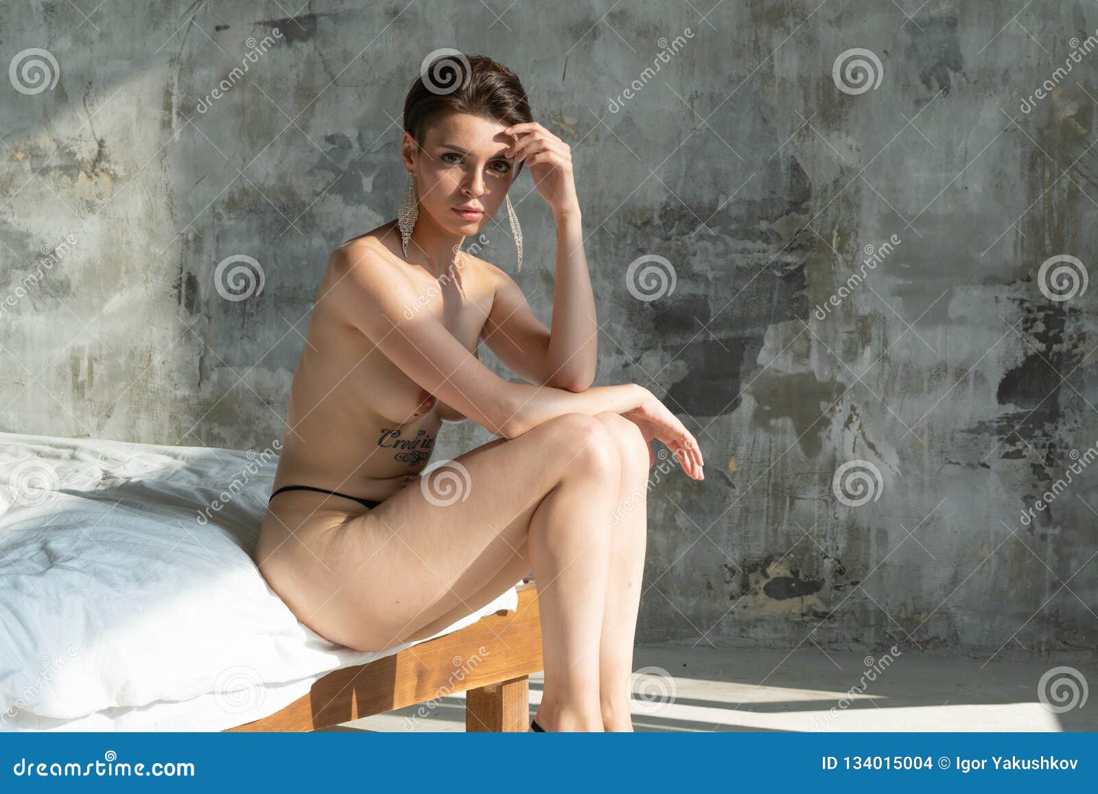 Young Women Posing Nude