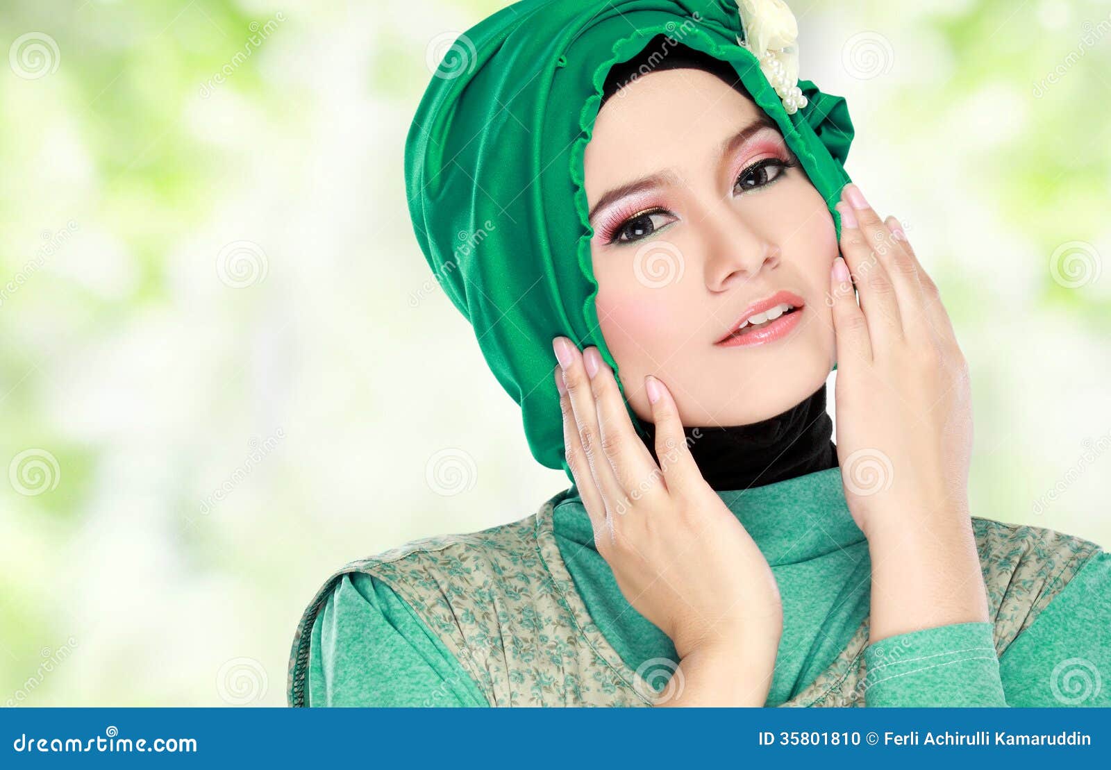 Young Beautiful Muslim Woman With Green Costume Wearing Young Beautiful Muslim Woman With Green Costume Wearing
