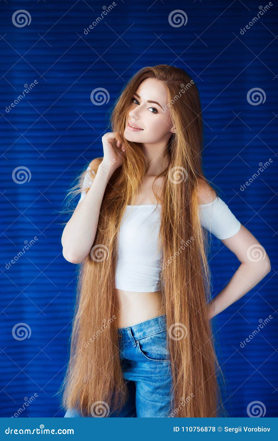 1,432 Very Long Natural Hair Stock Photos - Free & Royalty-Free Stock  Photos from Dreamstime