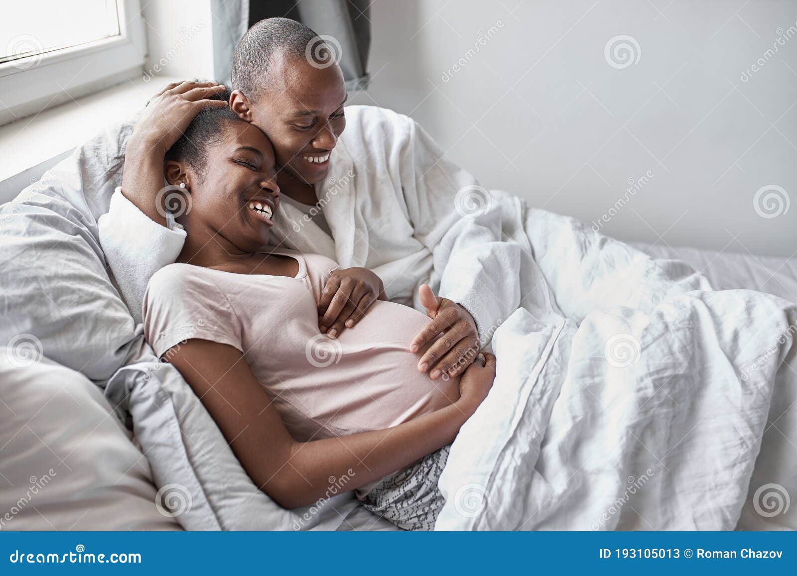 Great Black Couple Spends Nice Times in Hotel Bed
