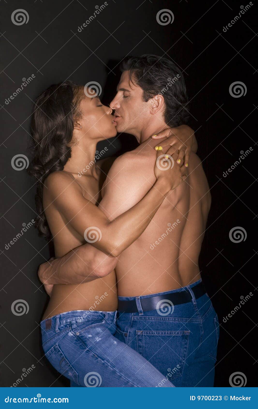 Naked Women Kissing Naked Men