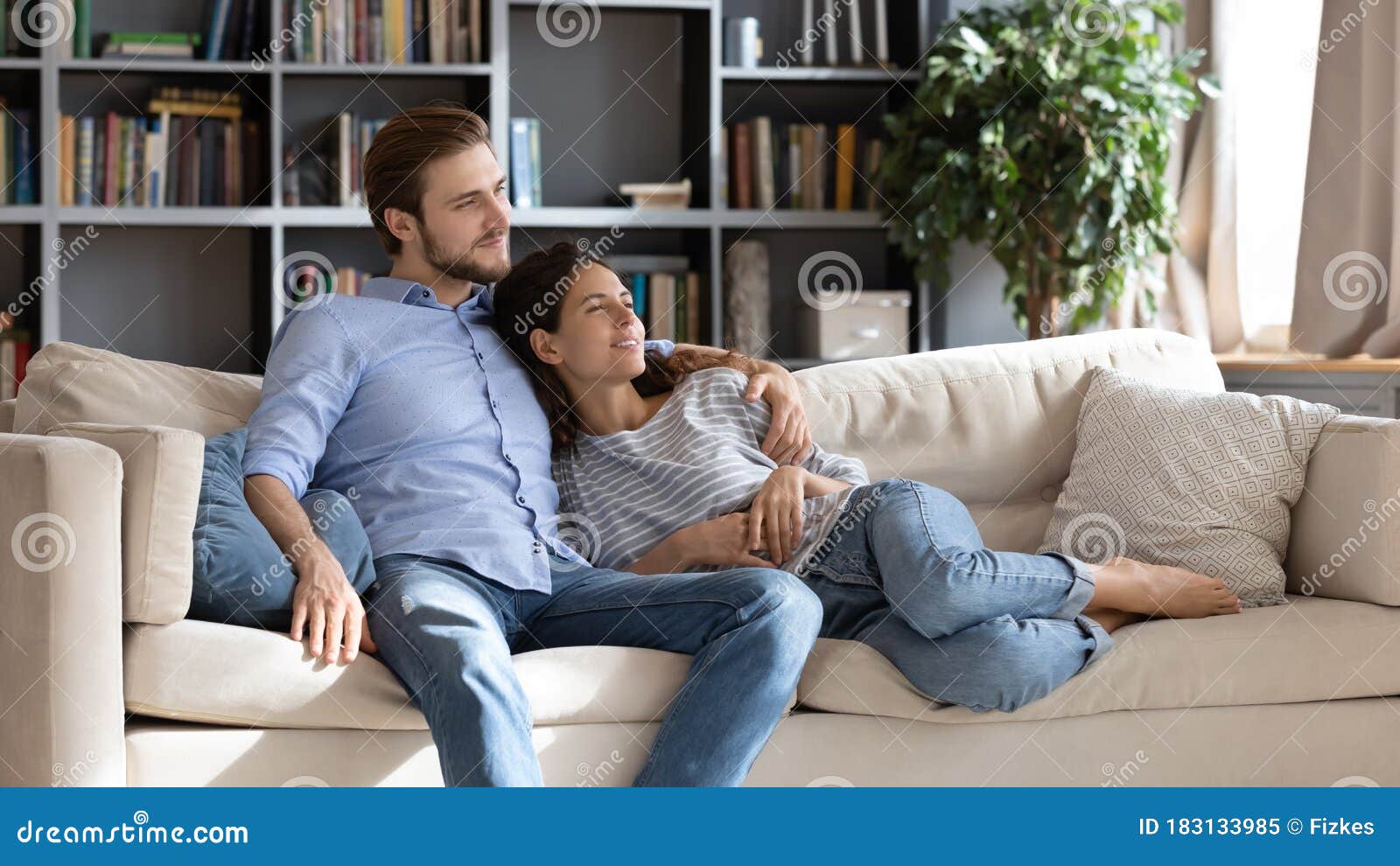 Teen Couple Does It On The Couch