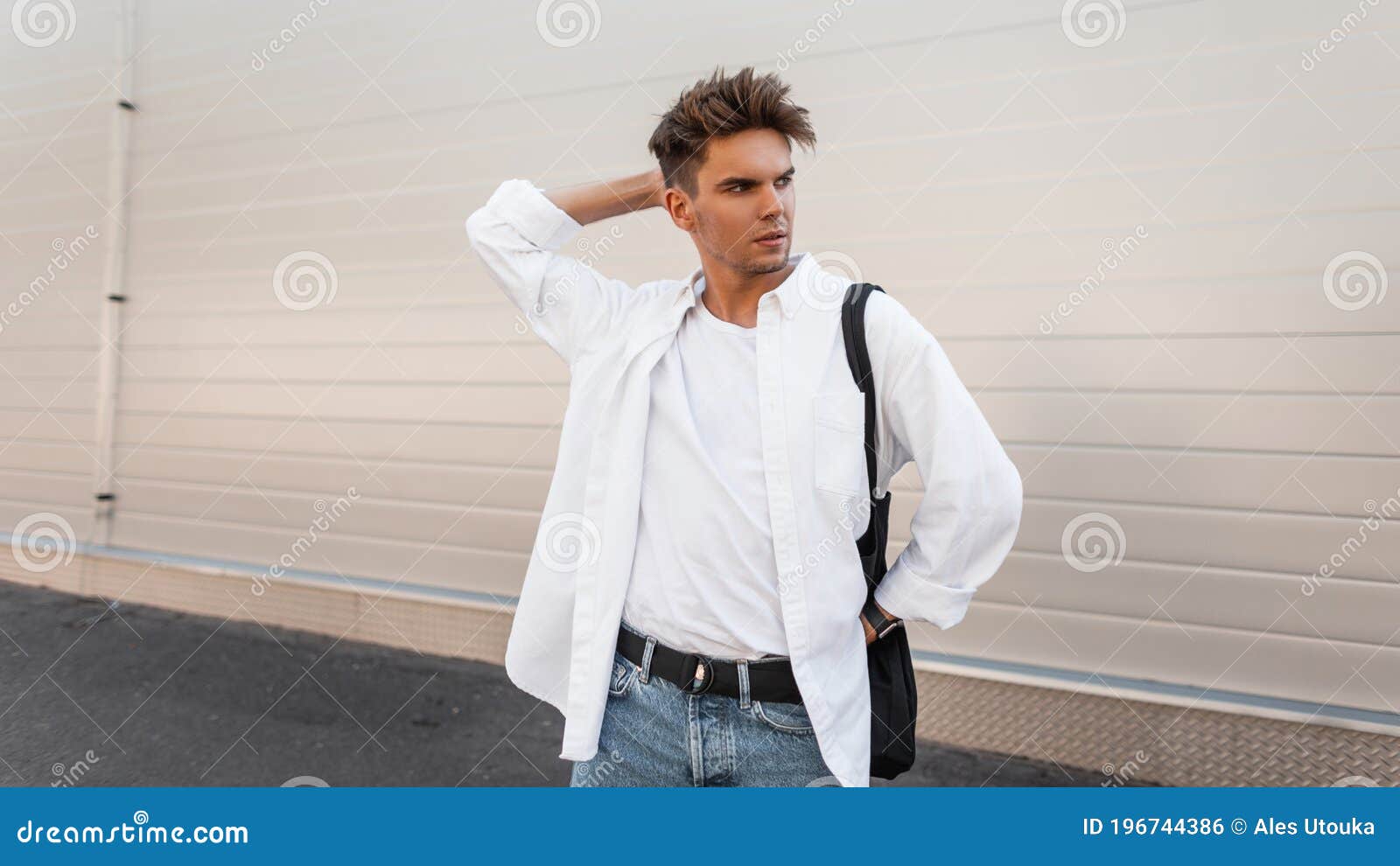 Young Man Wearing Winter Clothes Street Young Bearded Guy Modern Stock  Photo by ©javiindy 211354096