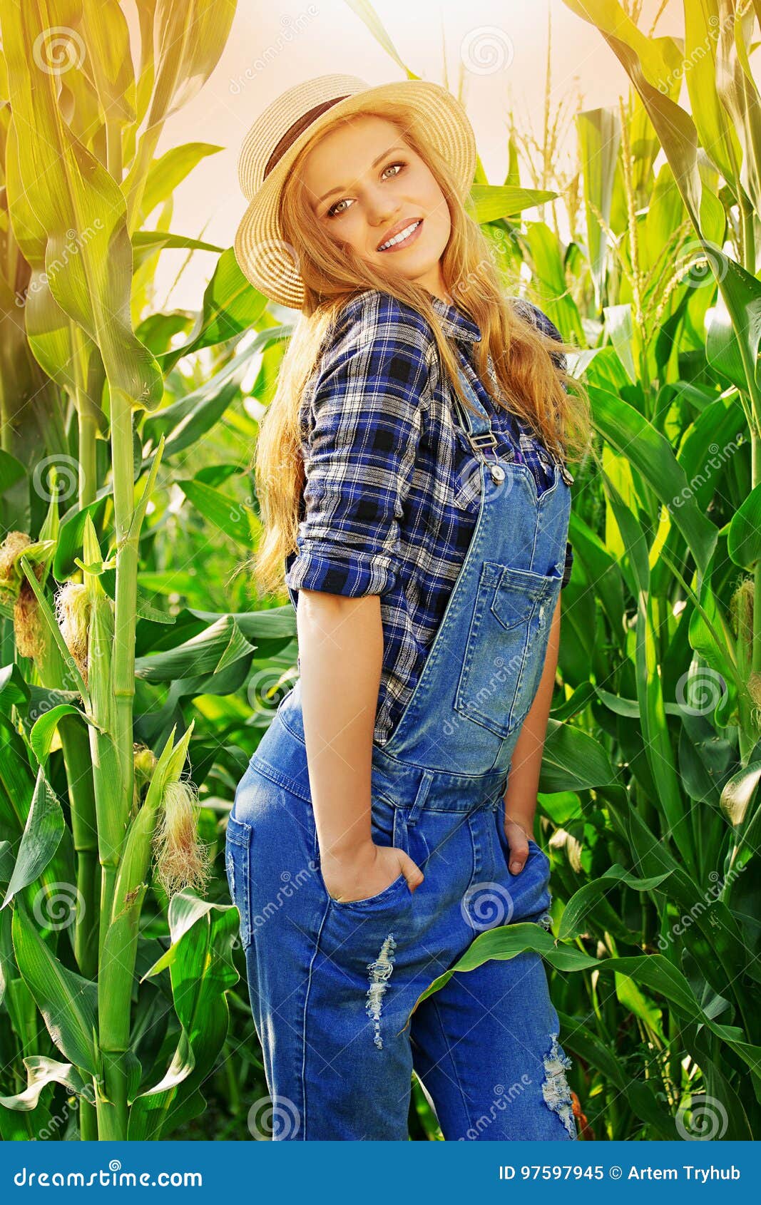 Resultado de imagem para Farmer girl