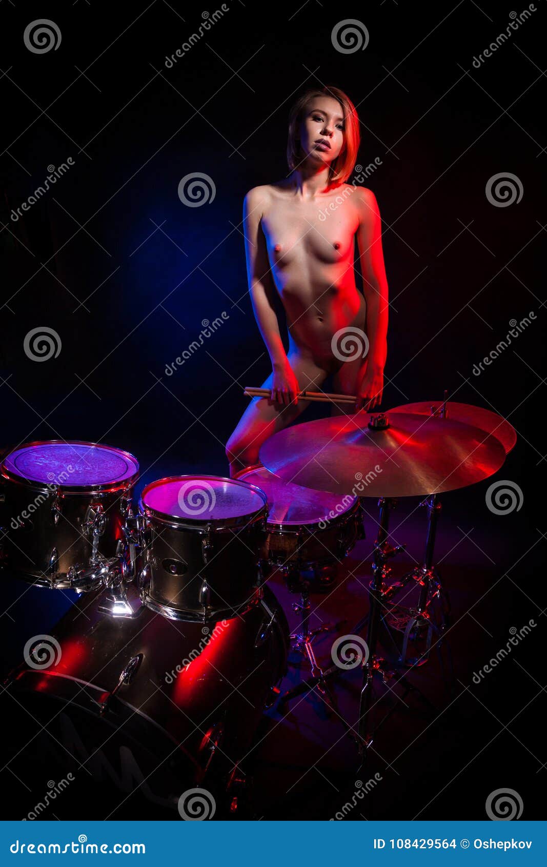 Desnudo Housewife Gifs Girld Drumming Naked