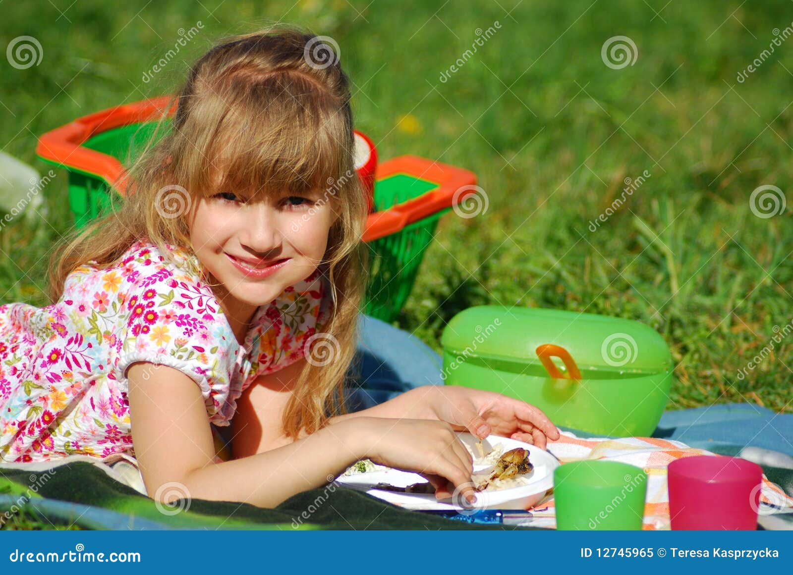 Young Girl Eating on Picnic Stock Image Image of drink, child 12745965