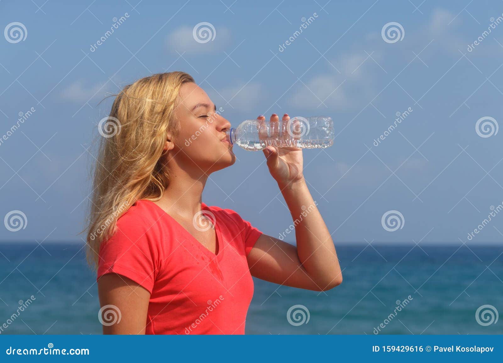 Girl Teen with Drink Water Bottle for Suggest To Drinking Water Stock Image  - Image of cute, clean: 158394385