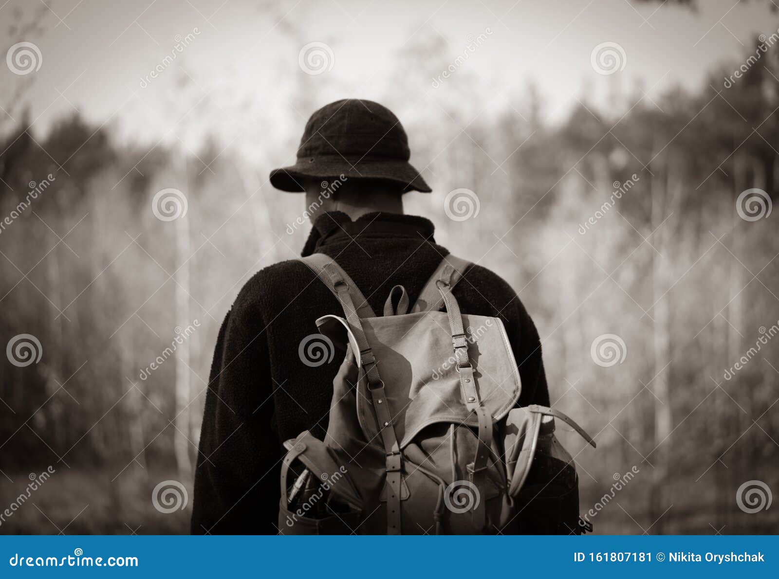 16,424 Vintage Backpack Photos - Free & Royalty-Free Stock Photos from  Dreamstime